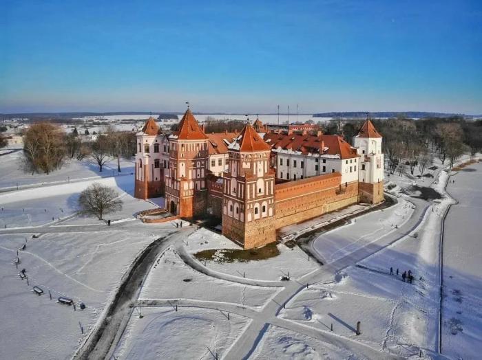 Топ-5 мест Беларуси: от замков и парковых ансамблей до финских пейзажей