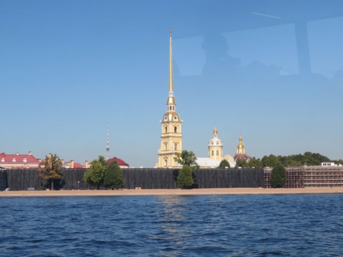 На катамаране от Дворцовой набережной к Острову фортов: по Малой Неве ( 24 фото )