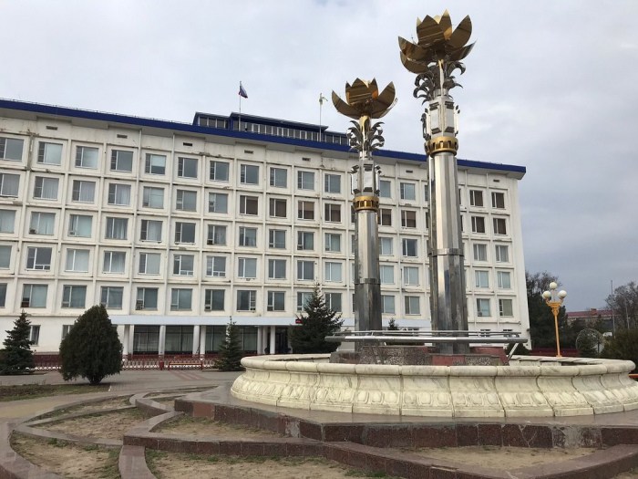 Фестиваль тюльпанов в Калмыкии и буддийская Элиста Фестиваль тюльпанов в Калмыкии и буддийская Элиста