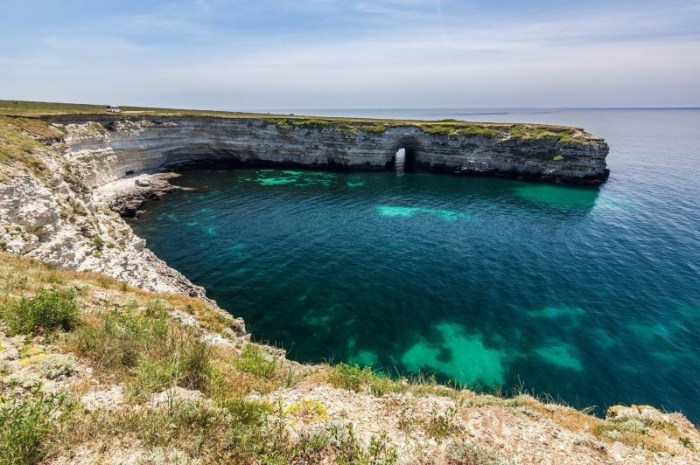 7 лучших морских маршрутов в Крыму для прогулки