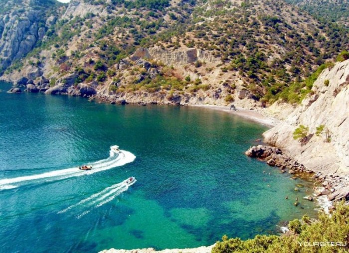 7 лучших морских маршрутов в Крыму для прогулки