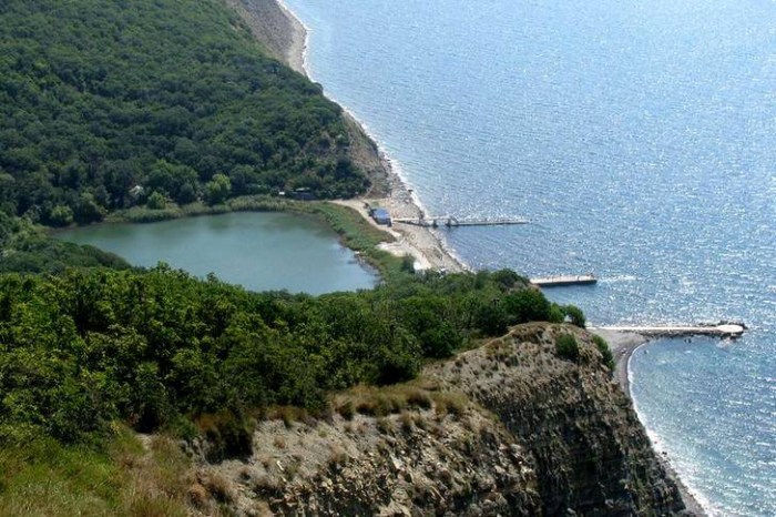 7 главных достопримечательностей Абрау-Дюрсо
