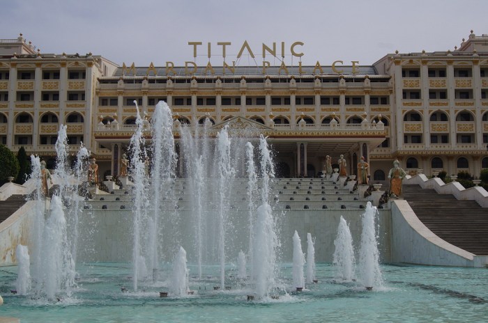 Турецкий Titanic Mardan Palace удивит своими сюрпризами