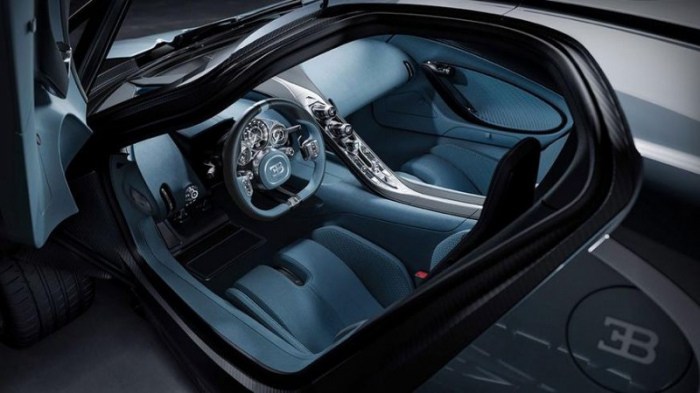 Bugatti показала Tourbillon: 1800 гибридных сил и хронометры в салоне Bugatti показала Tourbillon: 1800 гибридных сил и хронометры в салоне