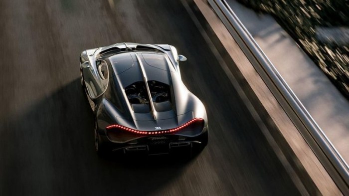 Bugatti показала Tourbillon: 1800 гибридных сил и хронометры в салоне Bugatti показала Tourbillon: 1800 гибридных сил и хронометры в салоне