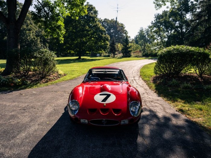 Раритетный суперкар Ferrari 250 GTO 1962 года выпуска Раритетный суперкар Ferrari 250 GTO 1962 года выпуска