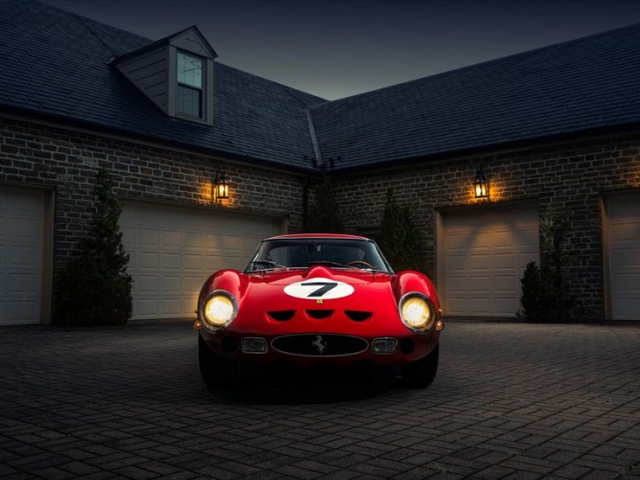 Раритетный суперкар Ferrari 250 GTO 1962 года выпуска Раритетный суперкар Ferrari 250 GTO 1962 года выпуска