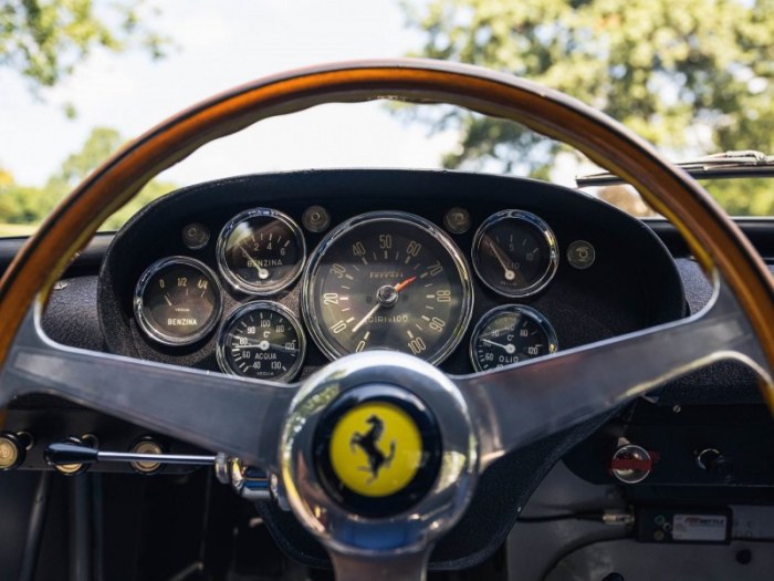 Раритетный суперкар Ferrari 250 GTO 1962 года выпуска Раритетный суперкар Ferrari 250 GTO 1962 года выпуска