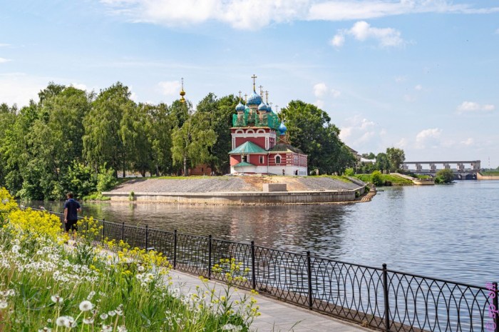 Все дороги ведут в Углич или город без дорог. Хроники Борьбы с Бездорожьем ( 56 фото )