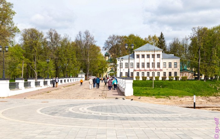 Все дороги ведут в Углич или город без дорог. Хроники Борьбы с Бездорожьем ( 56 фото )