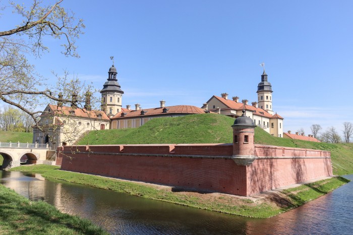 Прогулка вокруг Несвижского замка ( 23 фото )