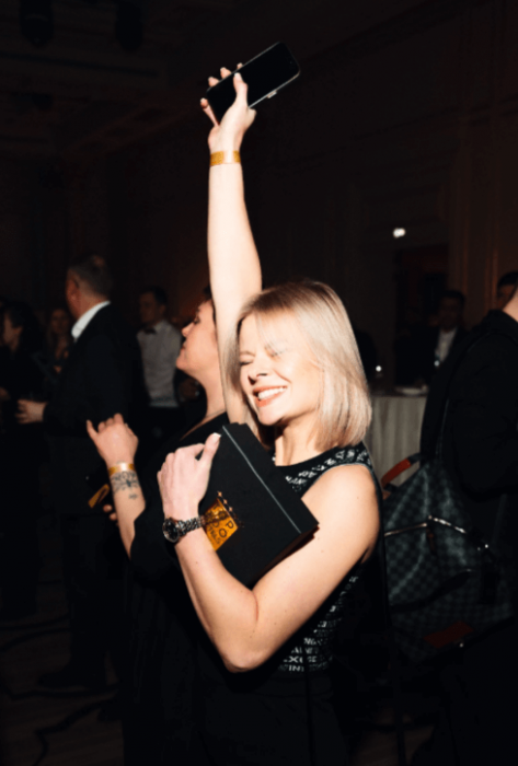 TOP 100 BUSINESS HOTELS. MEETINGS & EVENTS SERVICE. ВЗГЛЯД ИЗНУТРИ.