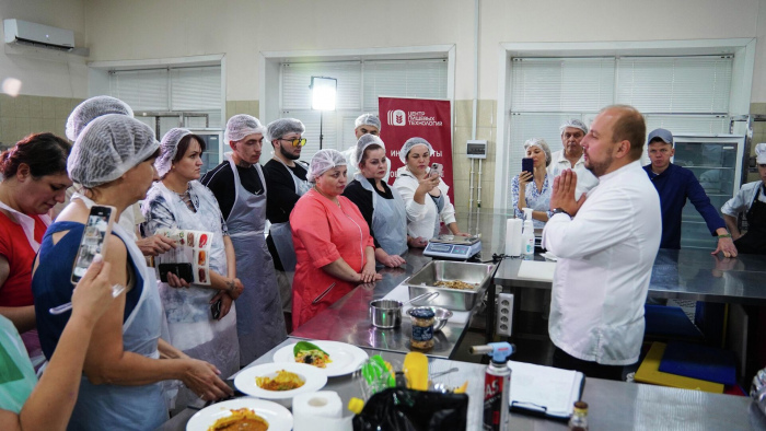 В Благовещенске на "Гастрокэмпе" лучшие повара создали меню из местных продуктов