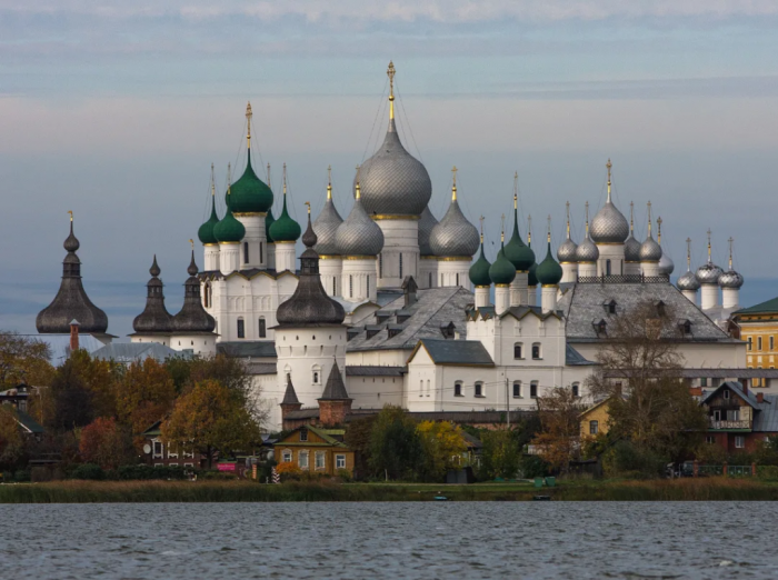 10 уединённых красивых мест для осеннего путешествия по России в 2025 г 10 уединённых красивых мест для осеннего путешествия по России в 2025 г