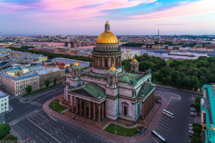 По следам кинематографа: Путеводитель по знаменитым кинолокациям Москвы и Санкт-Петербурга По следам кинематографа: Путеводитель по знаменитым кинолокациям Москвы и Санкт-Петербурга