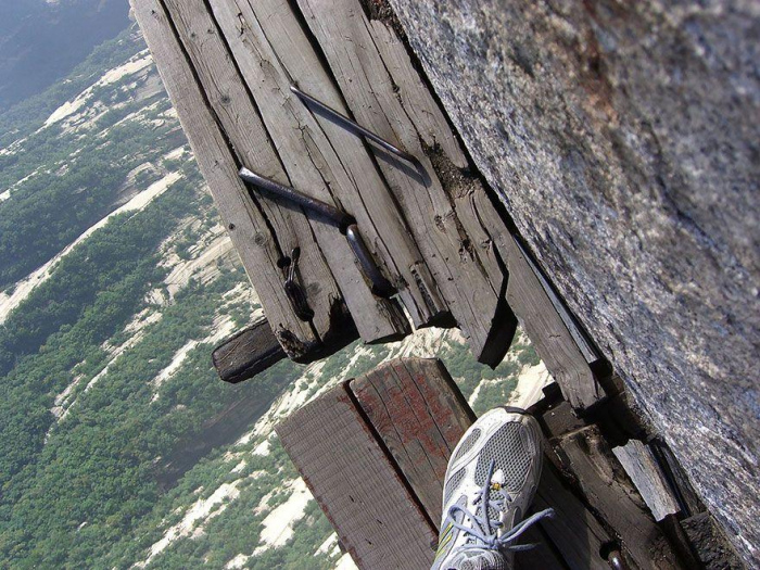 Самая опасная пешая тропа в мире