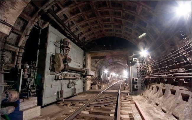 5 самых популярных мифов и страшилок о метро разных стран и их реальное происхождение